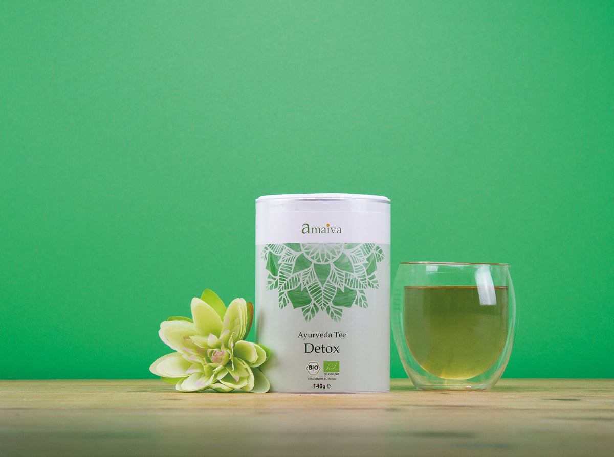 Detox Supergreen Tea - cleanses your body naturally
